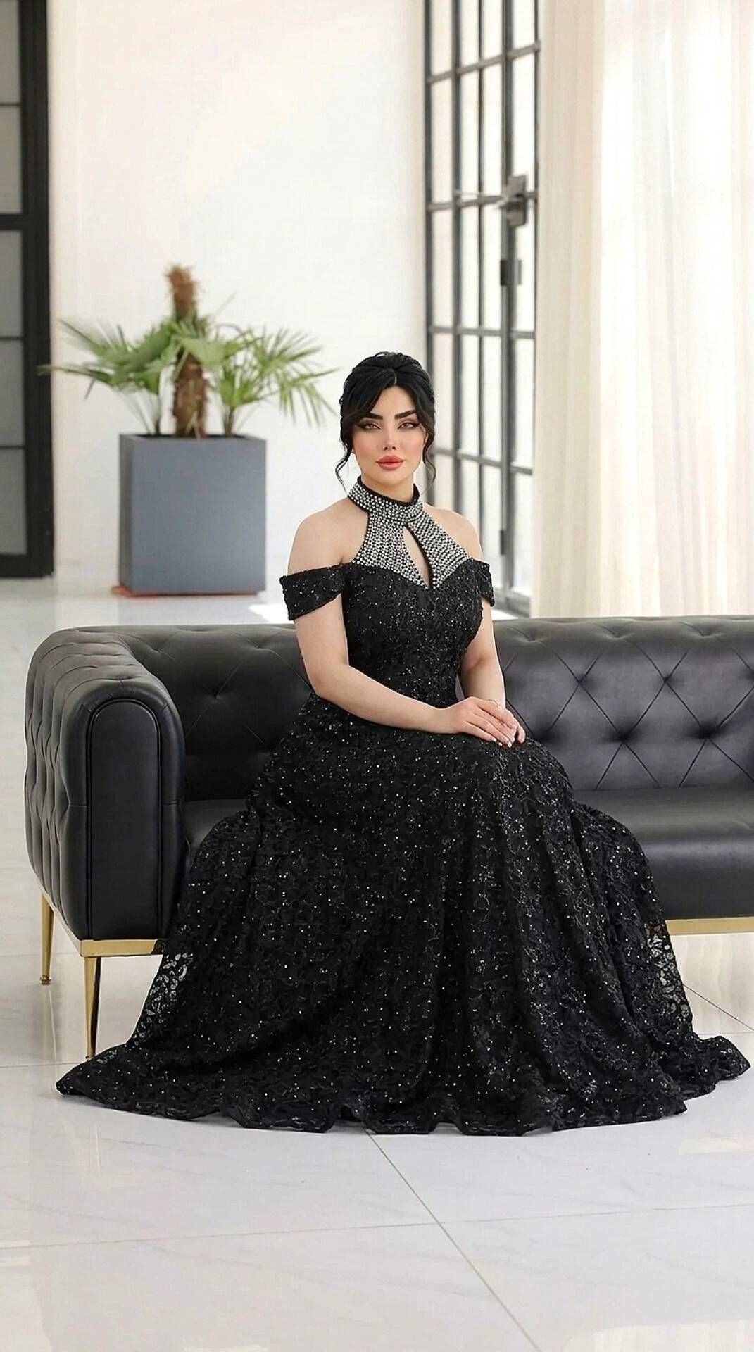 ماکسی مجلسی روژین جنس:  گیپور درجه یک و مروارید دوزی دست