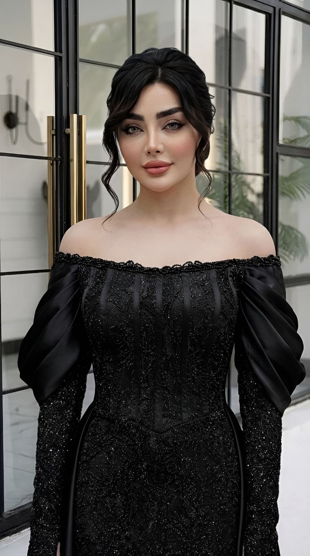ماکسی مجلسی نگین جنس: گیپور چمنی و ساتن زارا
